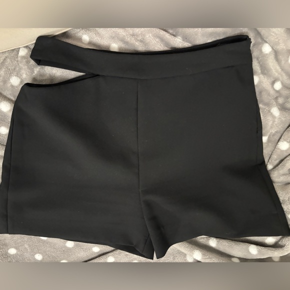 zara  black shorts size medium - Picture 2 of 2
